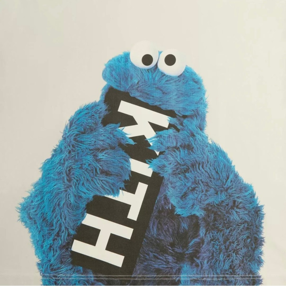 Kith for Sesame Street Cookie Monster Tee size small in hand - Picture 5 of 5